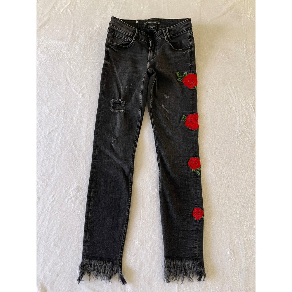 Zara Trafaluc Black Distressed Rose Embroidered Frayed Hem Skinny Jeans Size 4